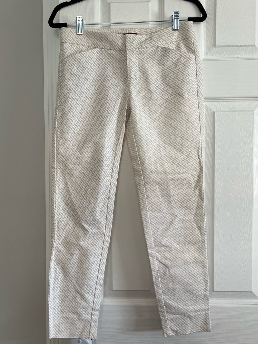 Crosby Cream Slim Ankle Capri pants